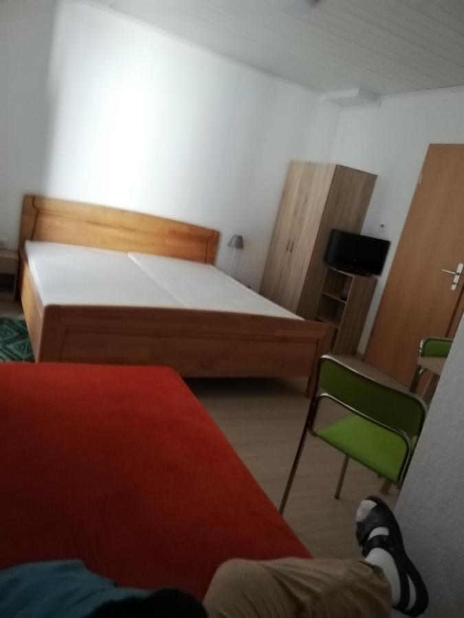Gasthaus Zur Traube Hatzenport Buitenkant foto