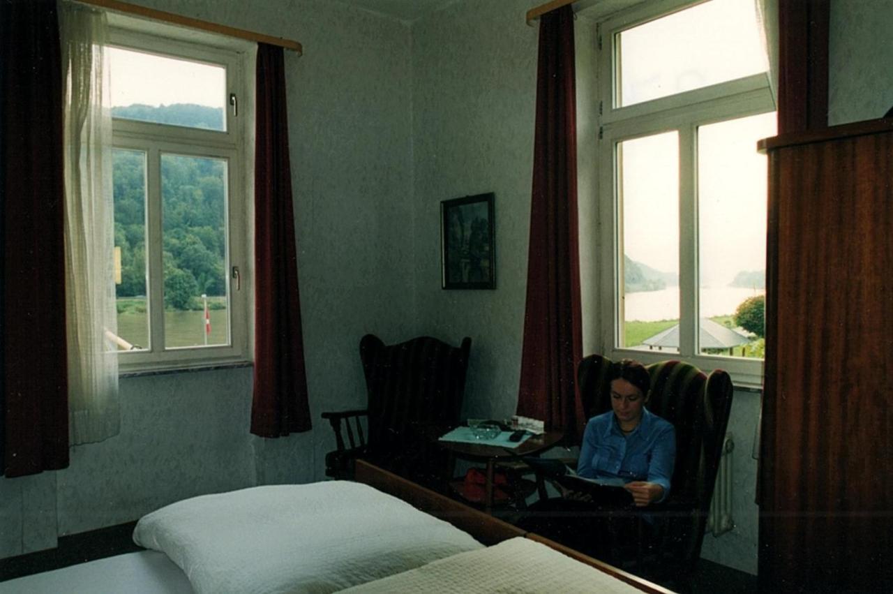 Gasthaus Zur Traube Hatzenport Buitenkant foto