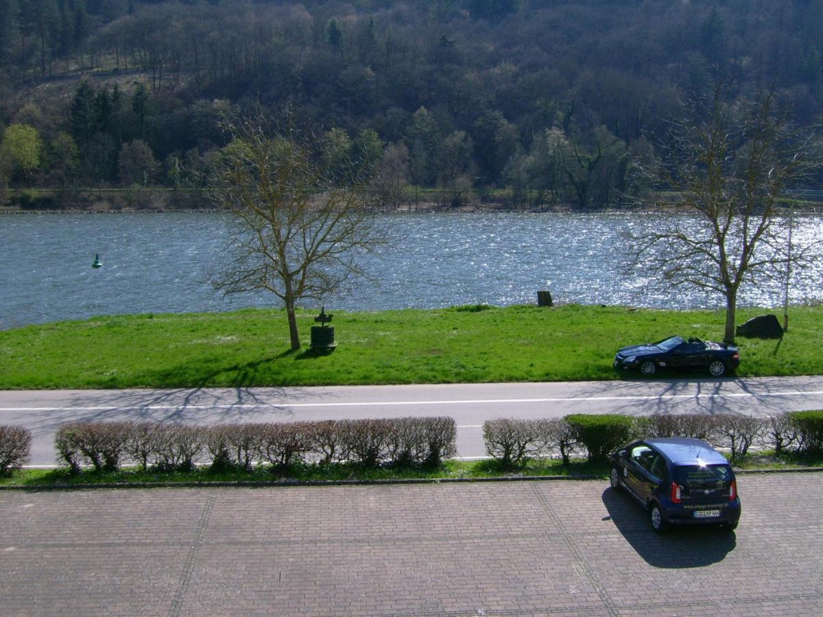 Gasthaus Zur Traube Hatzenport Buitenkant foto