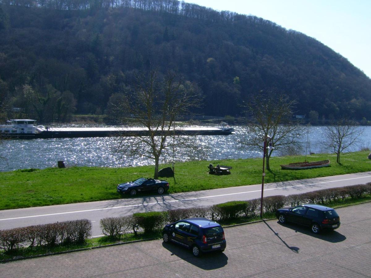 Gasthaus Zur Traube Hatzenport Buitenkant foto