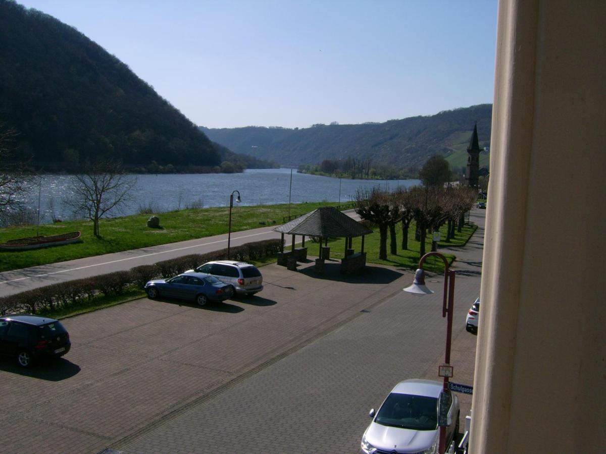 Gasthaus Zur Traube Hatzenport Buitenkant foto