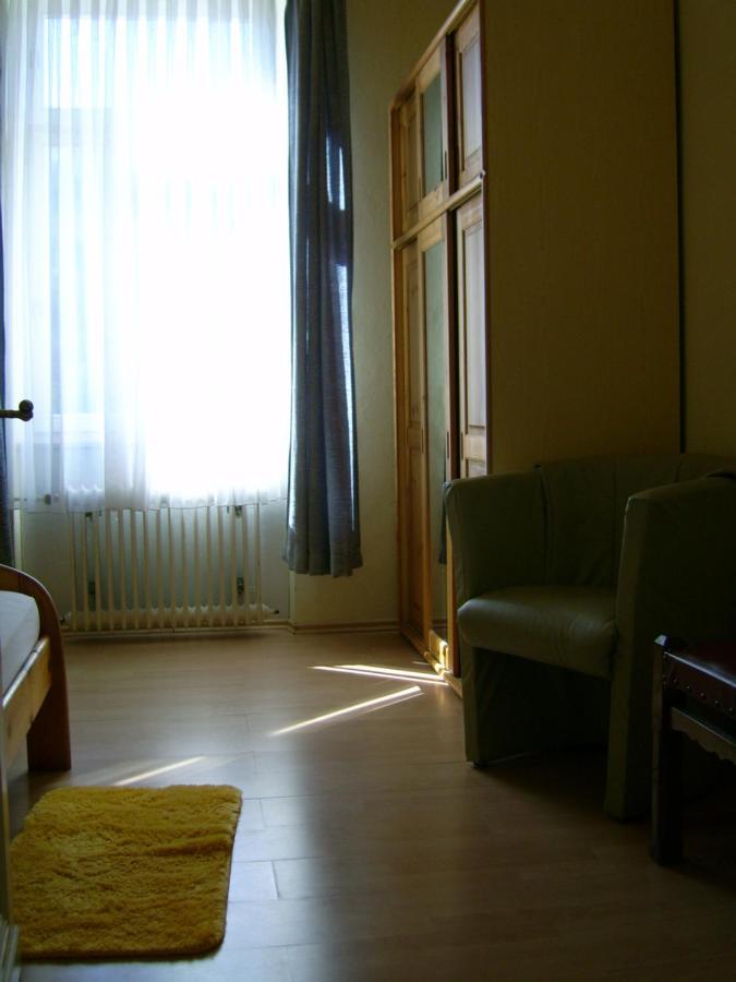 Gasthaus Zur Traube Hatzenport Buitenkant foto